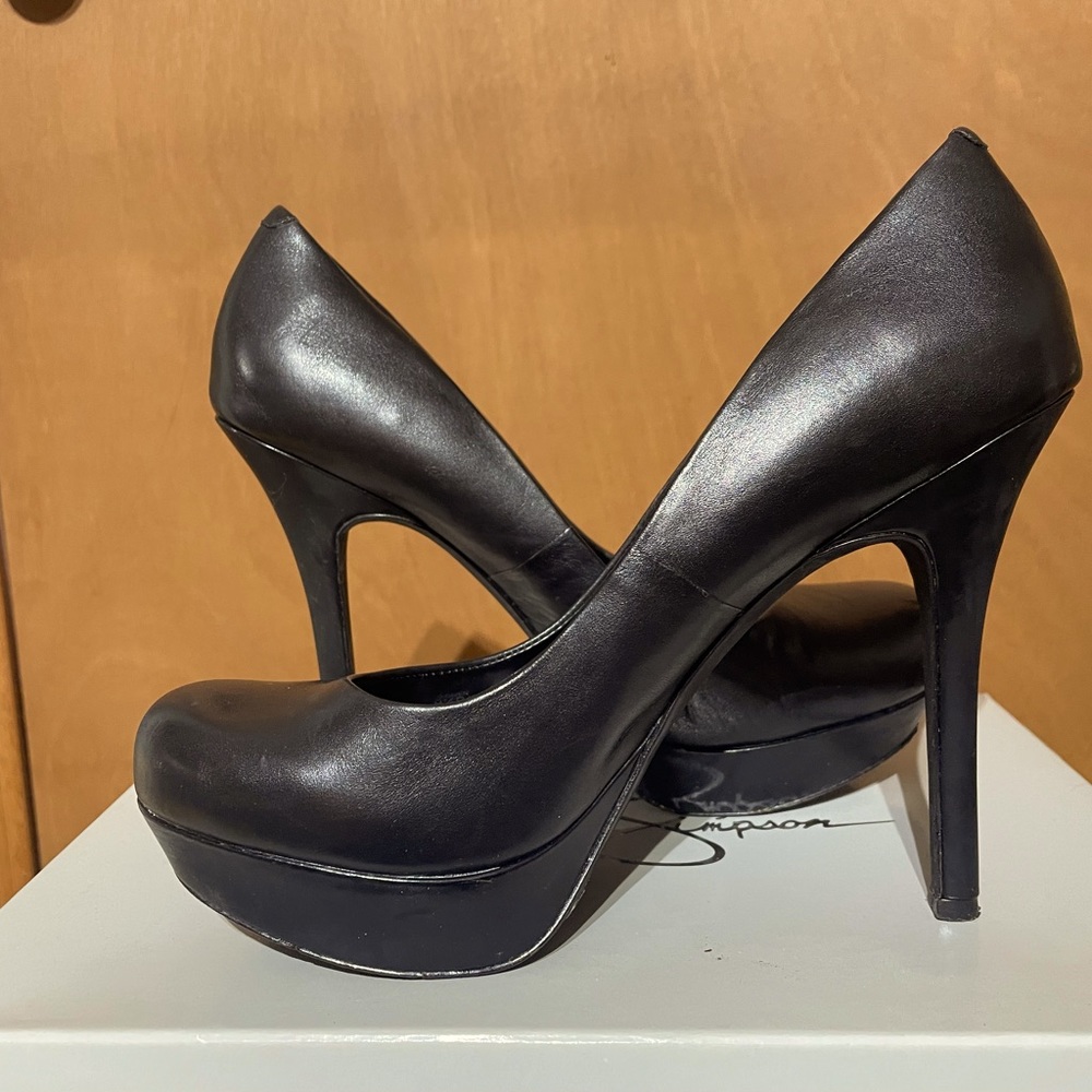 Jessica Simpson black heels